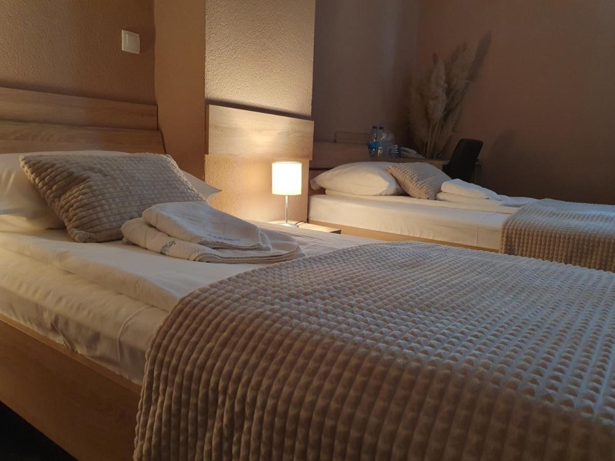 Wellness&Spa Hotel Astorya Баня Лука Екстериор снимка