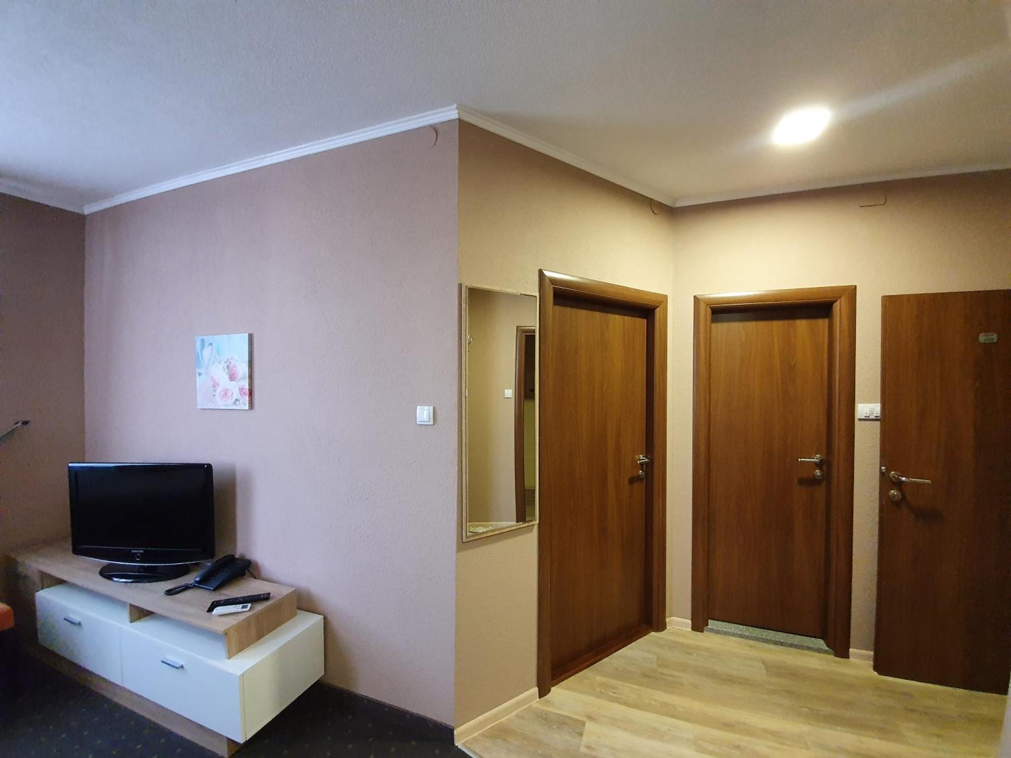 Wellness&Spa Hotel Astorya Баня Лука Екстериор снимка